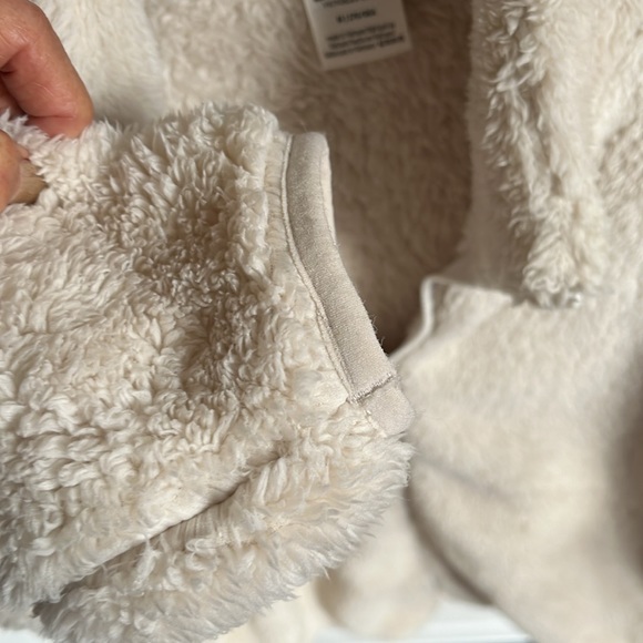 Pink Victoria Secret Sherpa - Picture 3 of 5